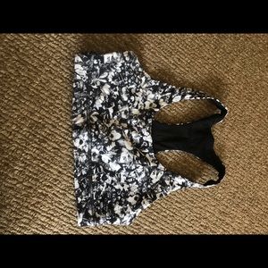 Lululemon invigorate bra size 6